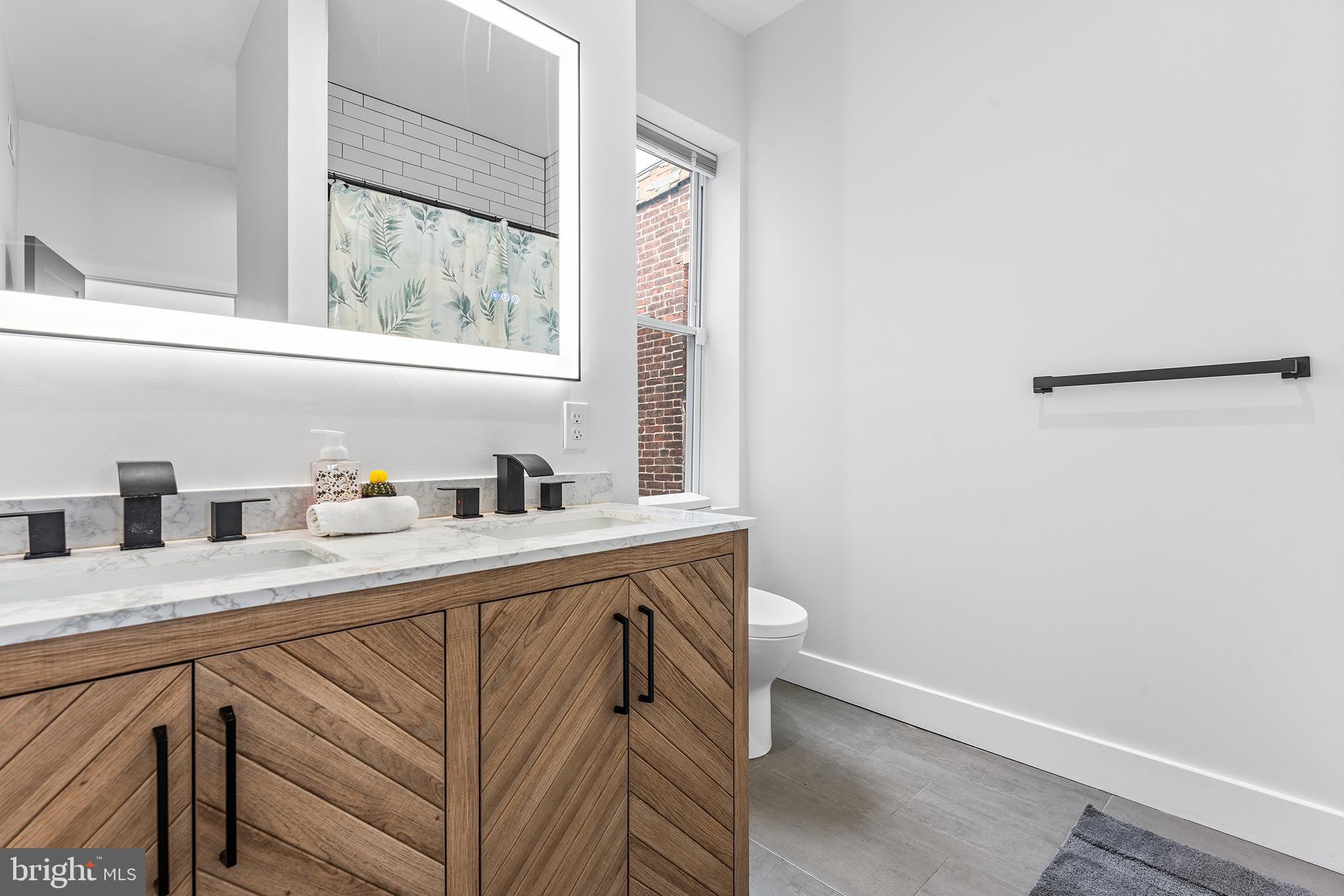 WEST PASSYUNK - Residential