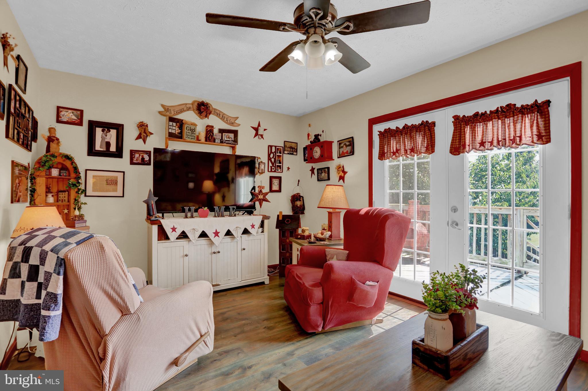 RIVERSIDE - Residential