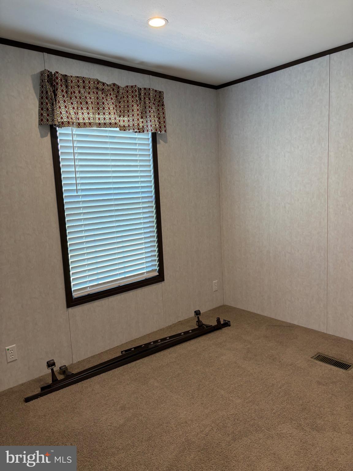 MILL MOUNTAIN ORCHARD - Residential