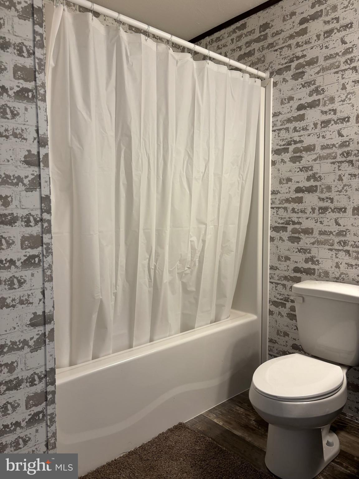 MILL MOUNTAIN ORCHARD - Residential