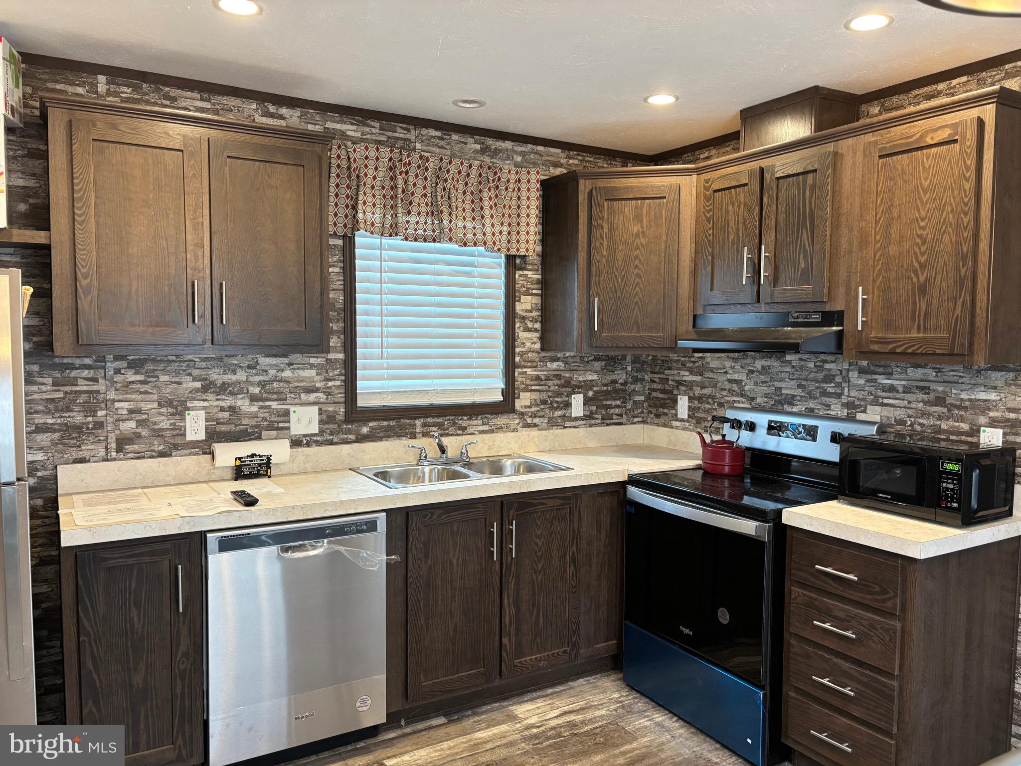 MILL MOUNTAIN ORCHARD - Residential