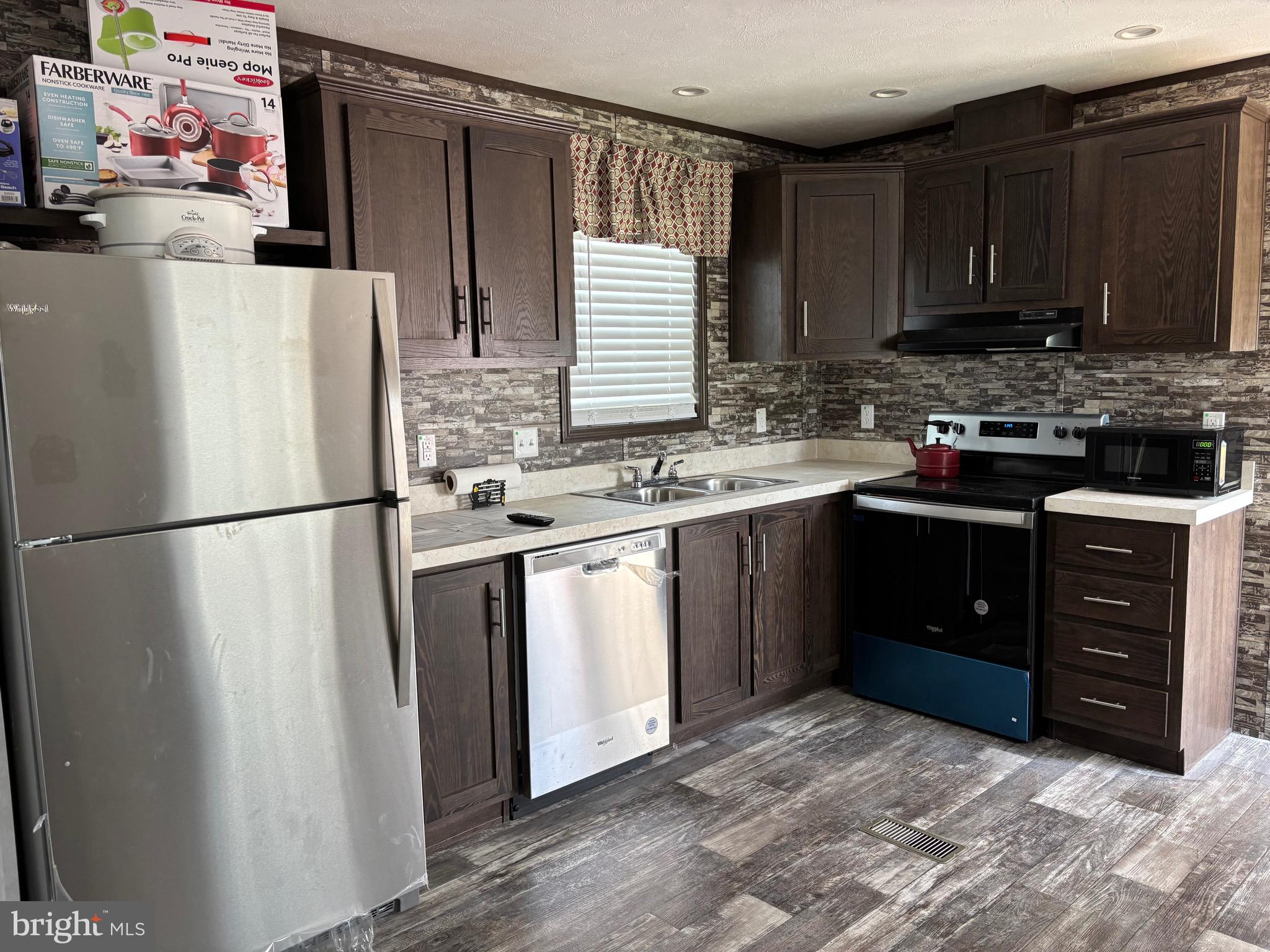 MILL MOUNTAIN ORCHARD - Residential