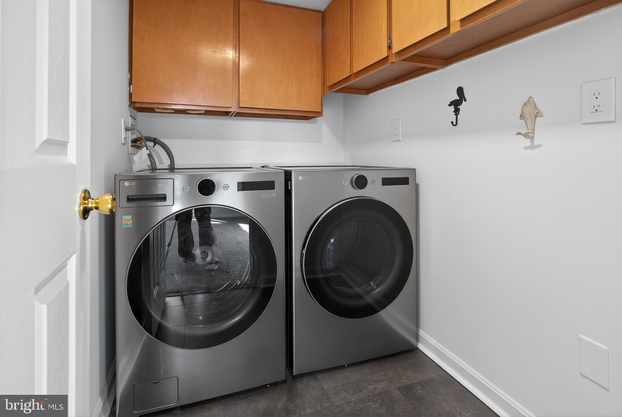 QUEENS LANDING - Residential