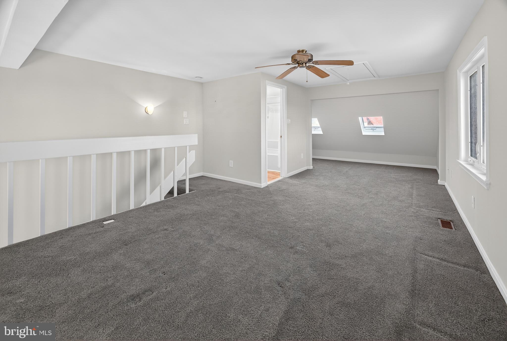 QUEENS LANDING - Residential