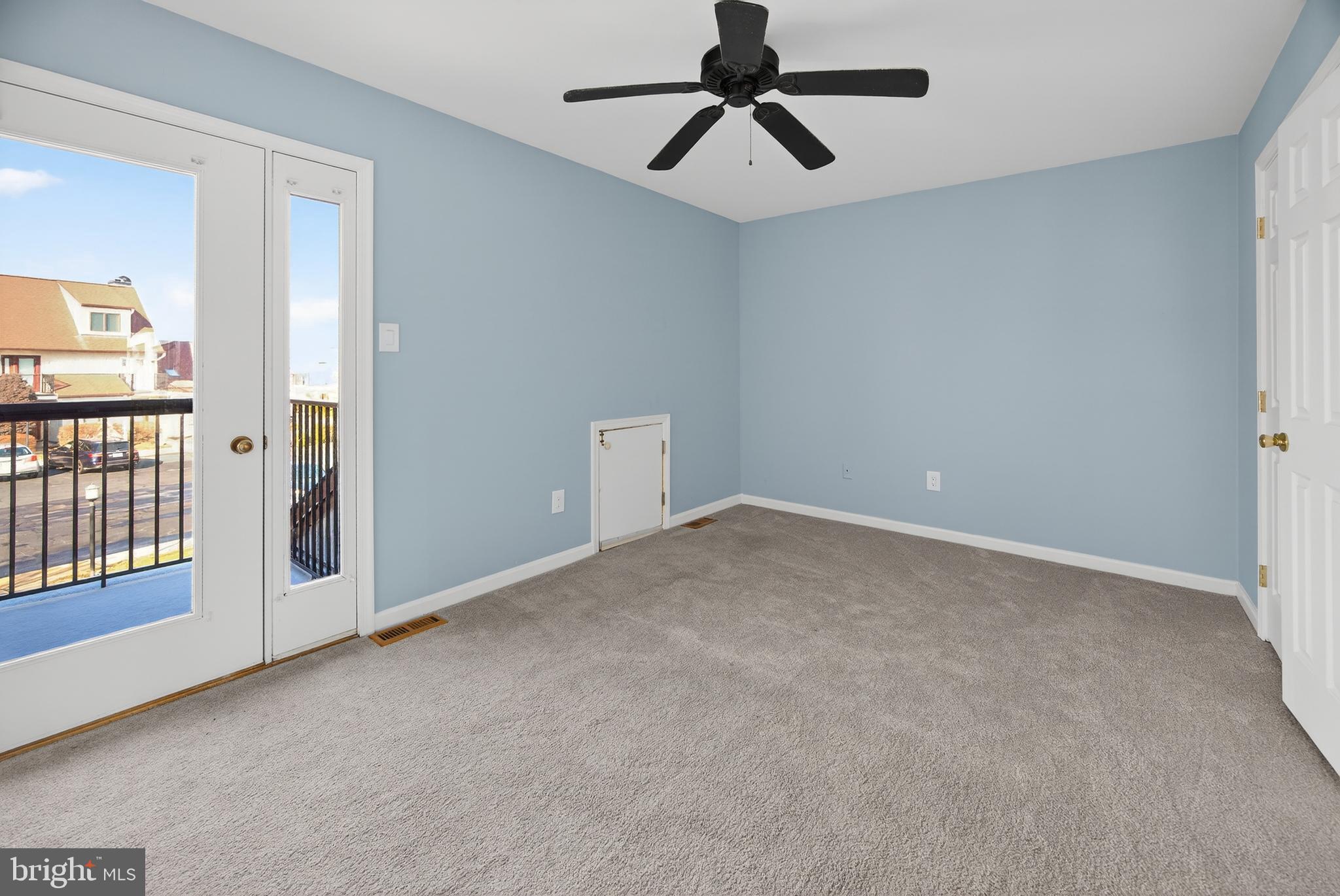 QUEENS LANDING - Residential