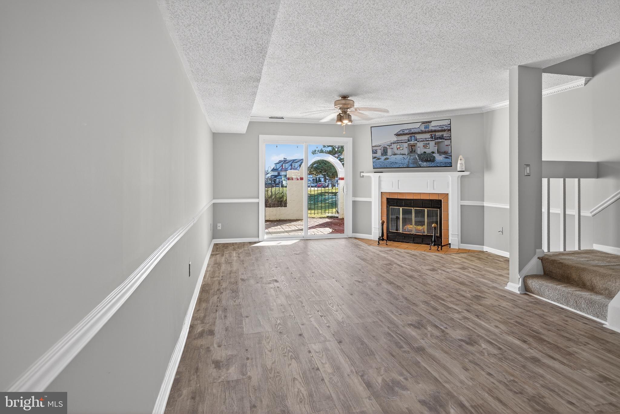 QUEENS LANDING - Residential