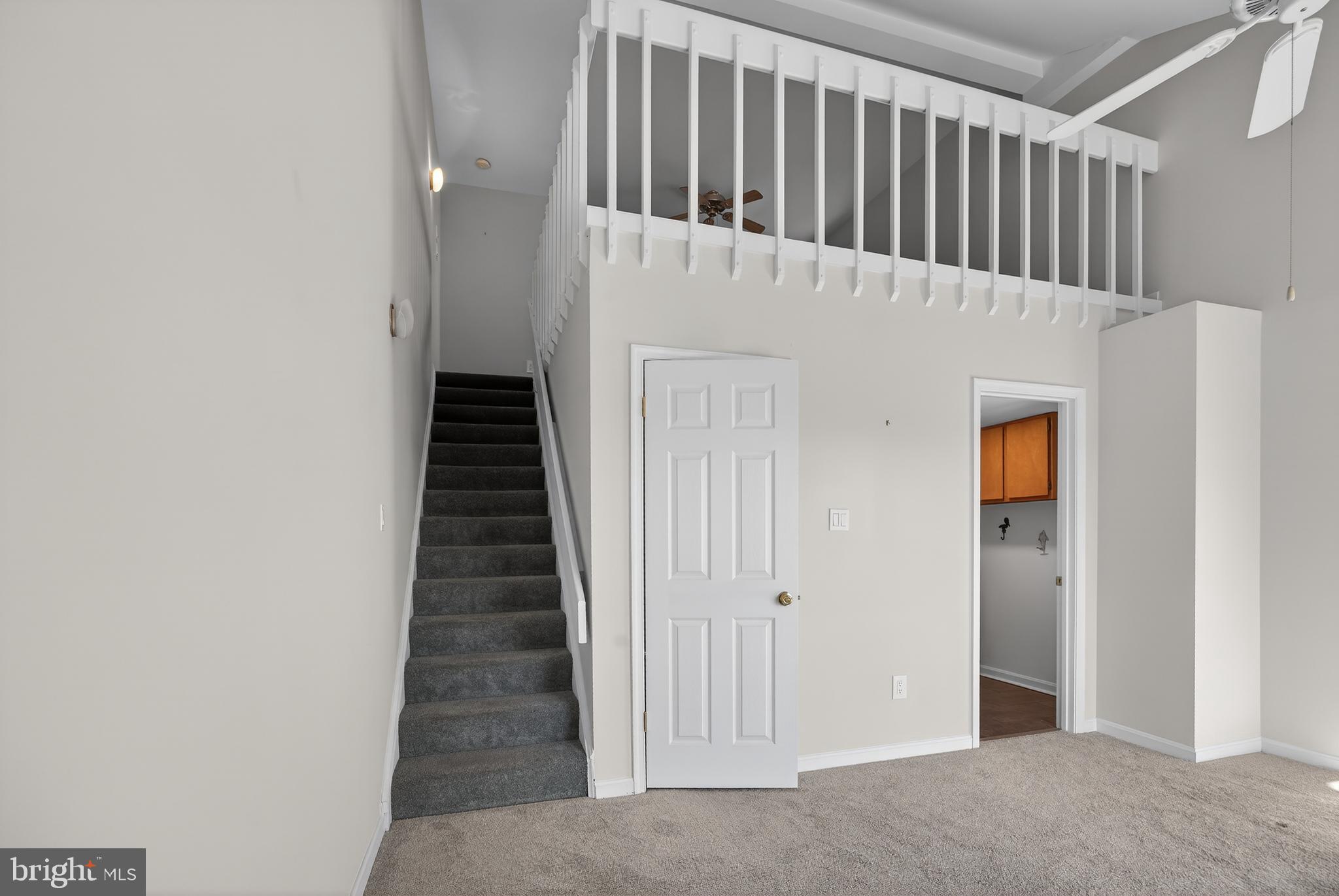 QUEENS LANDING - Residential