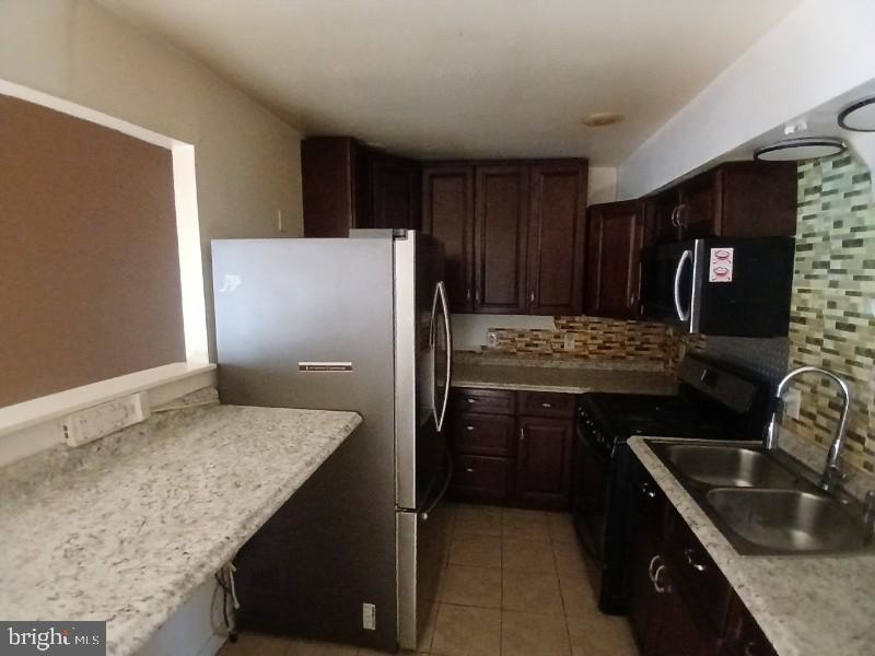 BLADENWOODS - Residential