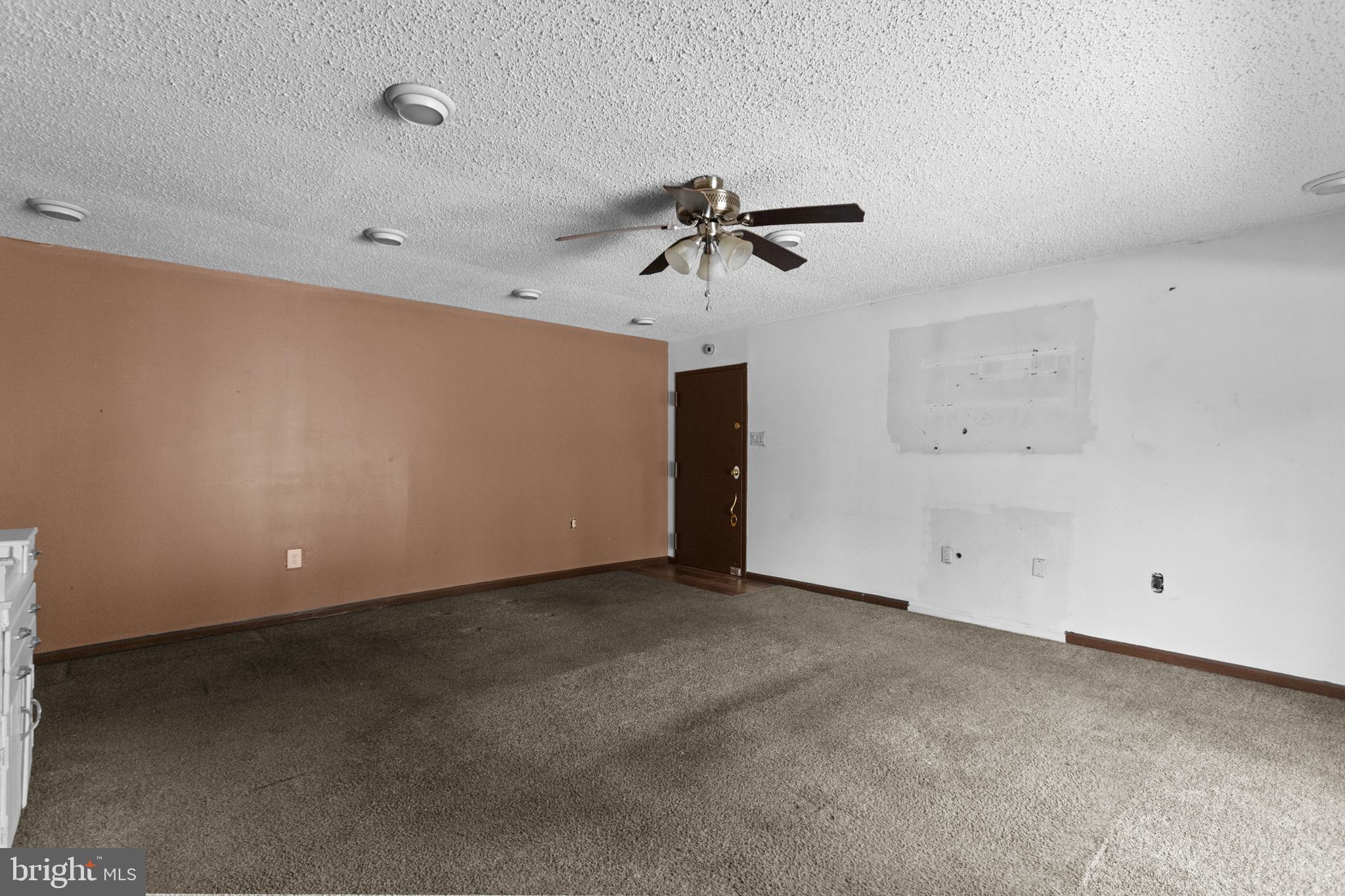 5219 NEWTON STREET T-3
