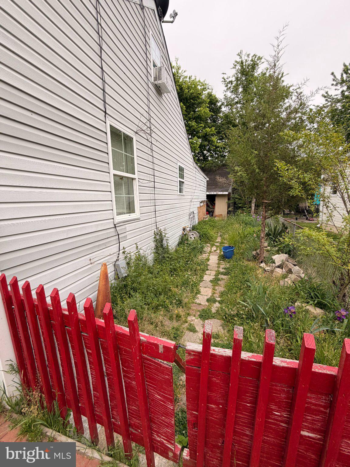 MAYFIELD - Residential