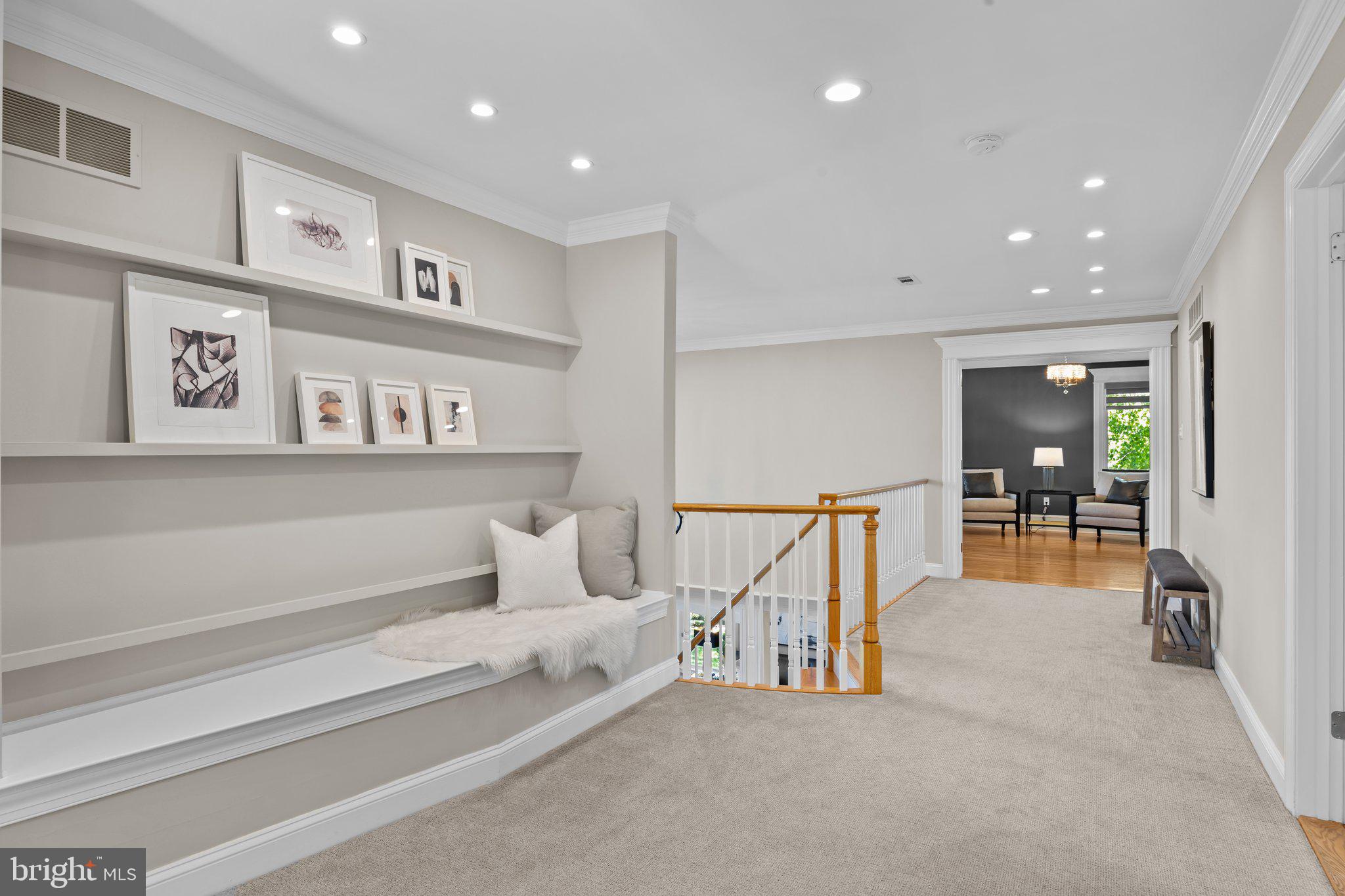 HIDDEN LAKE - Residential