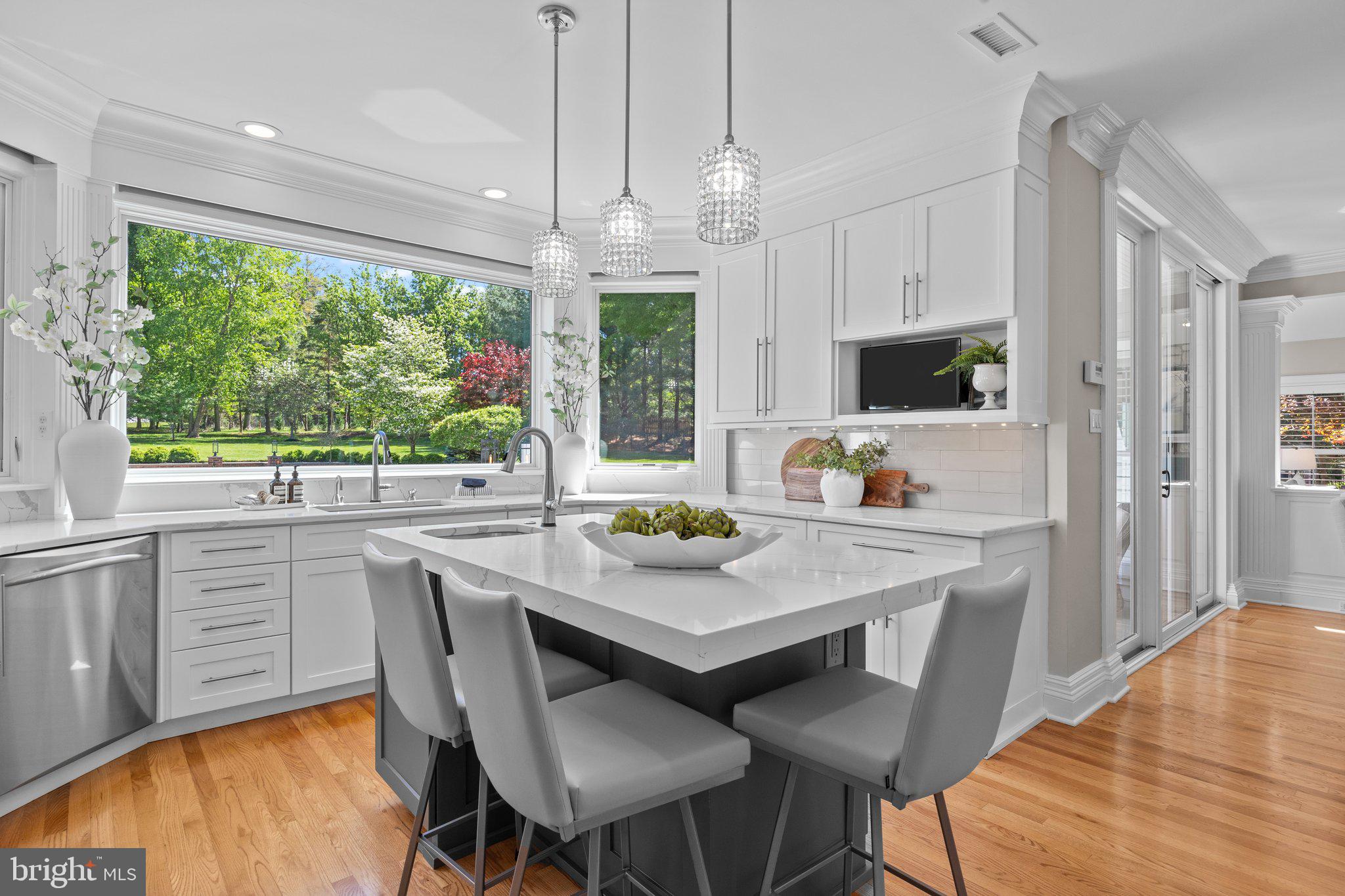 HIDDEN LAKE - Residential