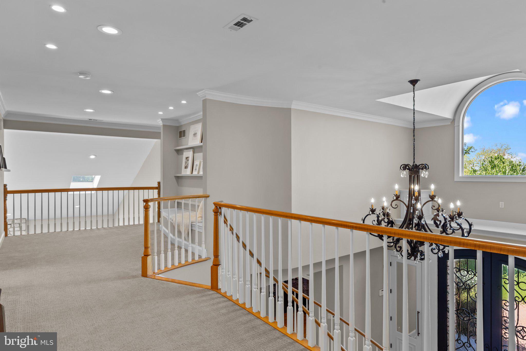 HIDDEN LAKE - Residential