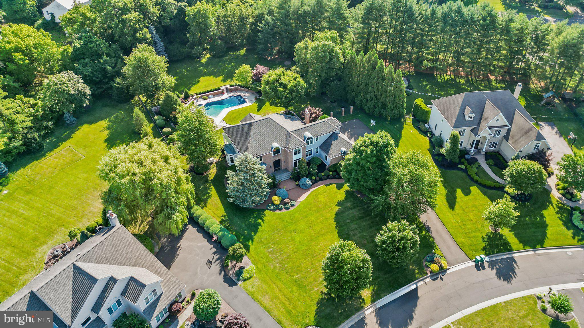 HIDDEN LAKE - Residential