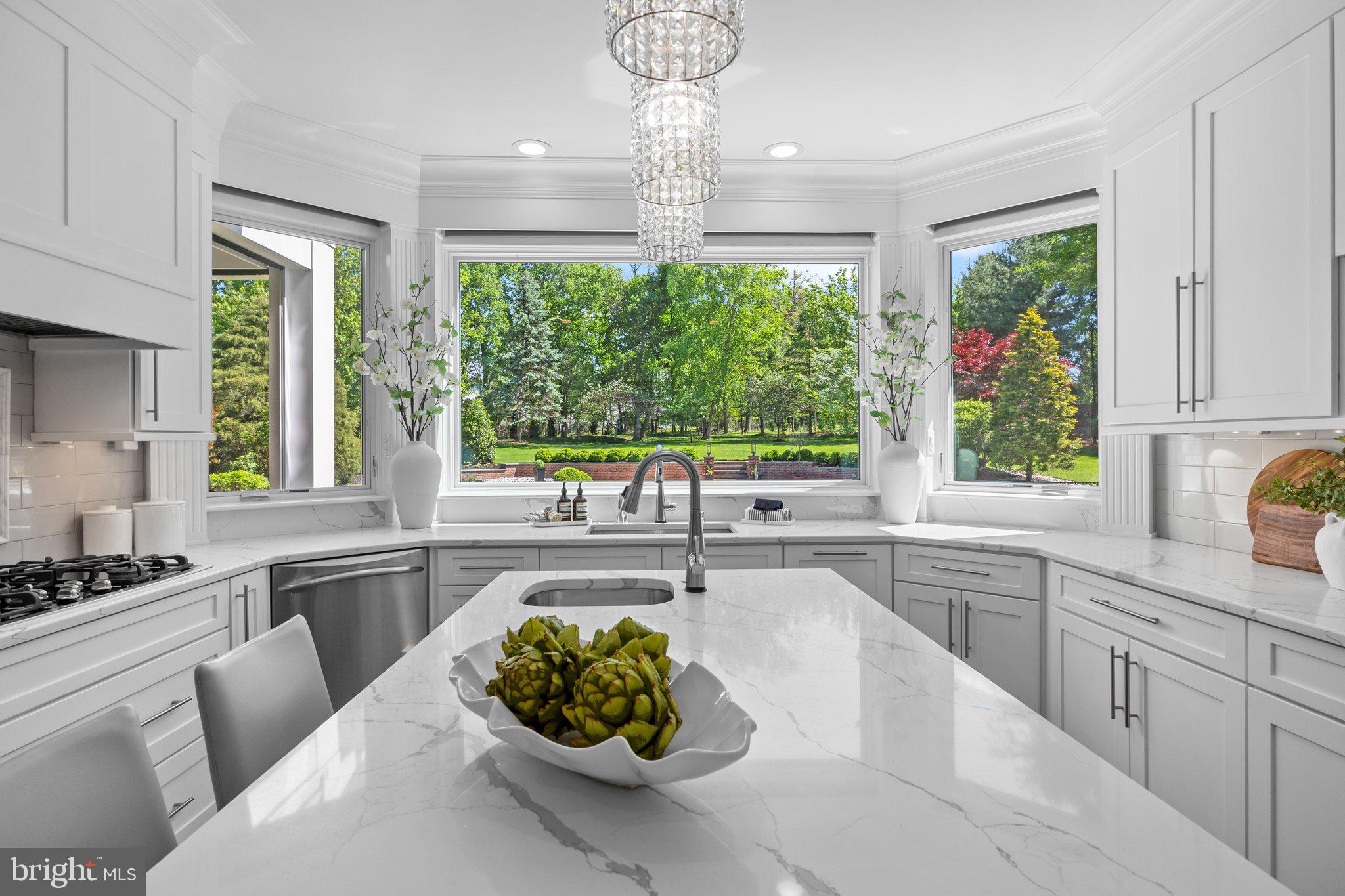 HIDDEN LAKE - Residential