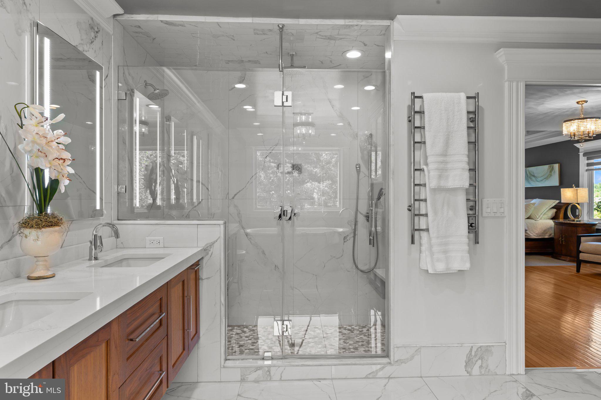 HIDDEN LAKE - Residential