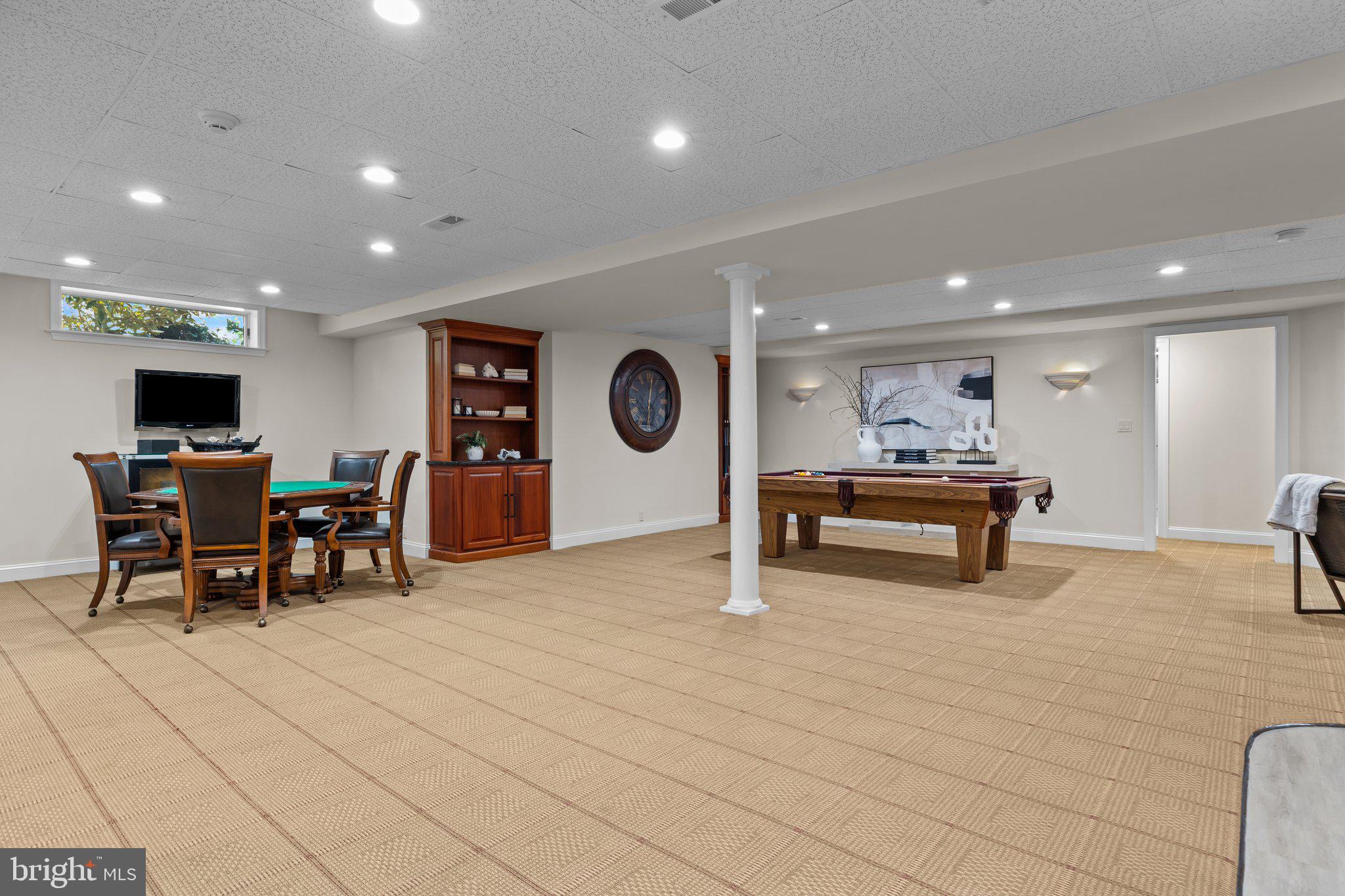 HIDDEN LAKE - Residential