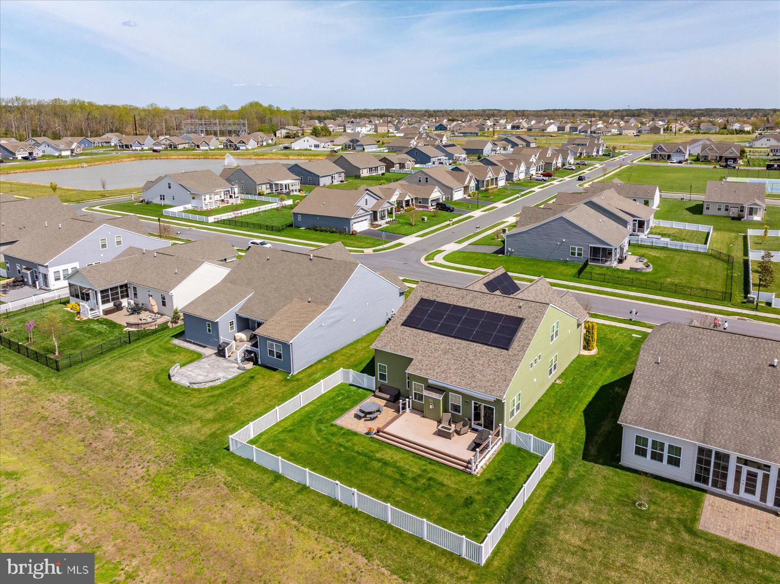 PELICAN POINT - Residential