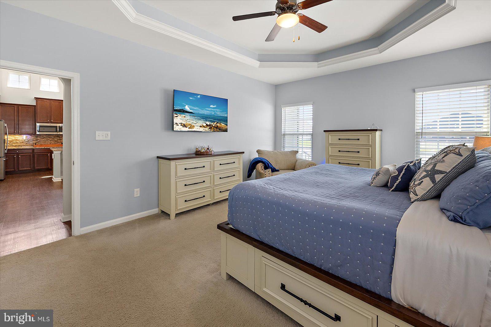 PELICAN POINT - Residential