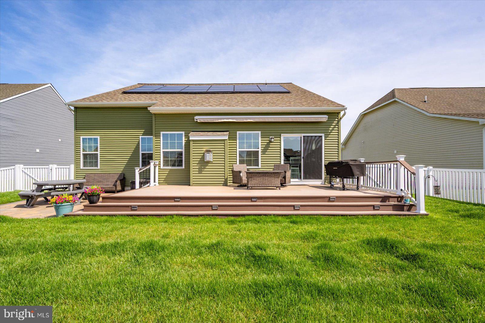 PELICAN POINT - Residential