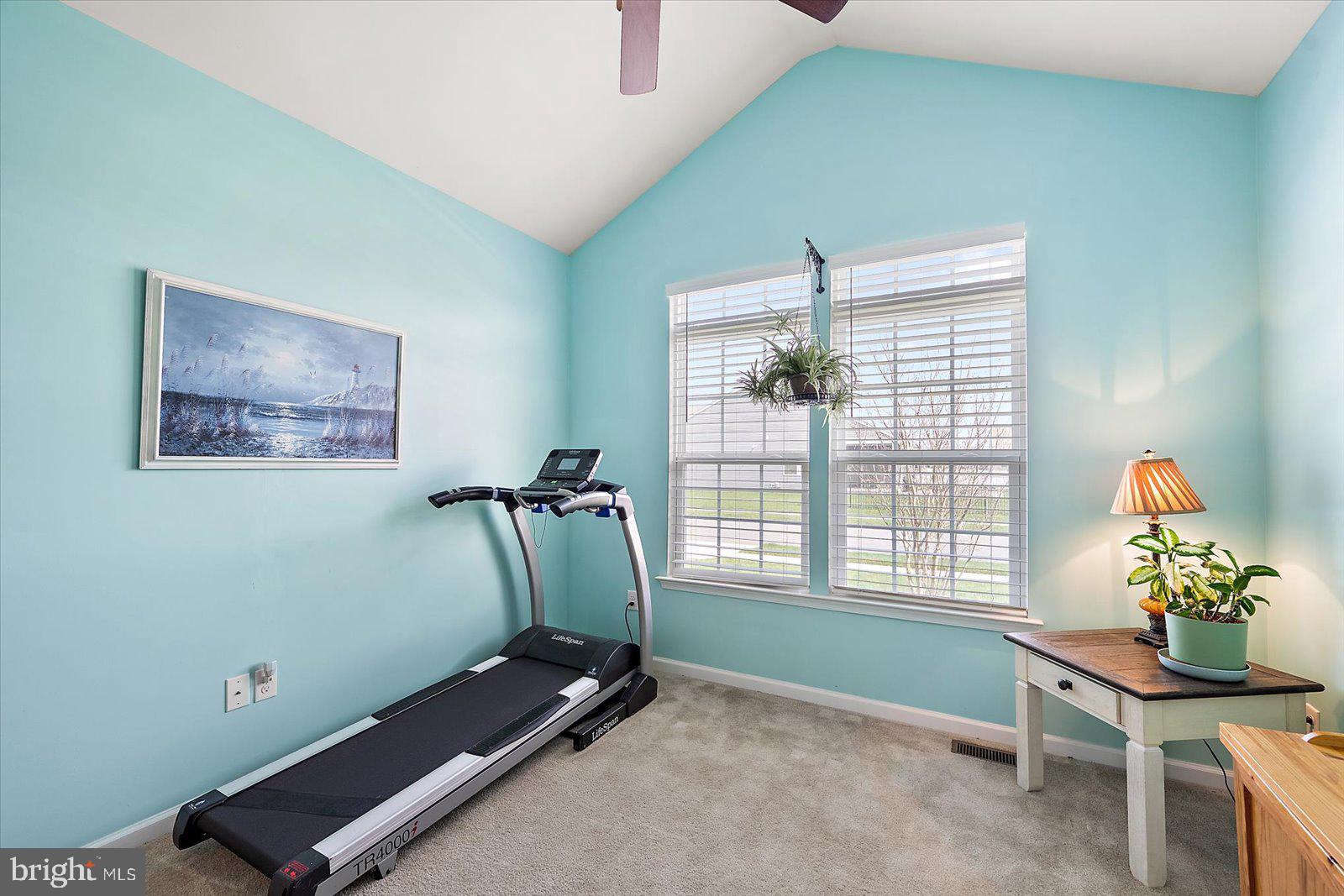 PELICAN POINT - Residential