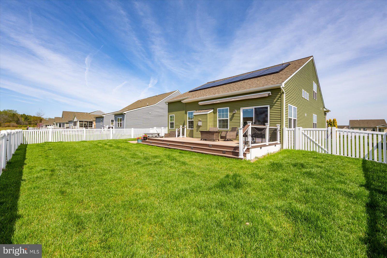 PELICAN POINT - Residential