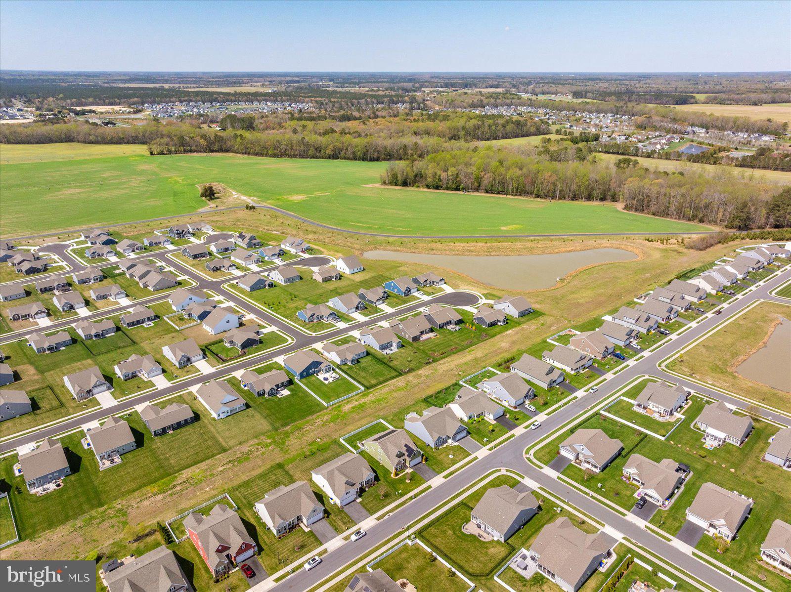 PELICAN POINT - Residential