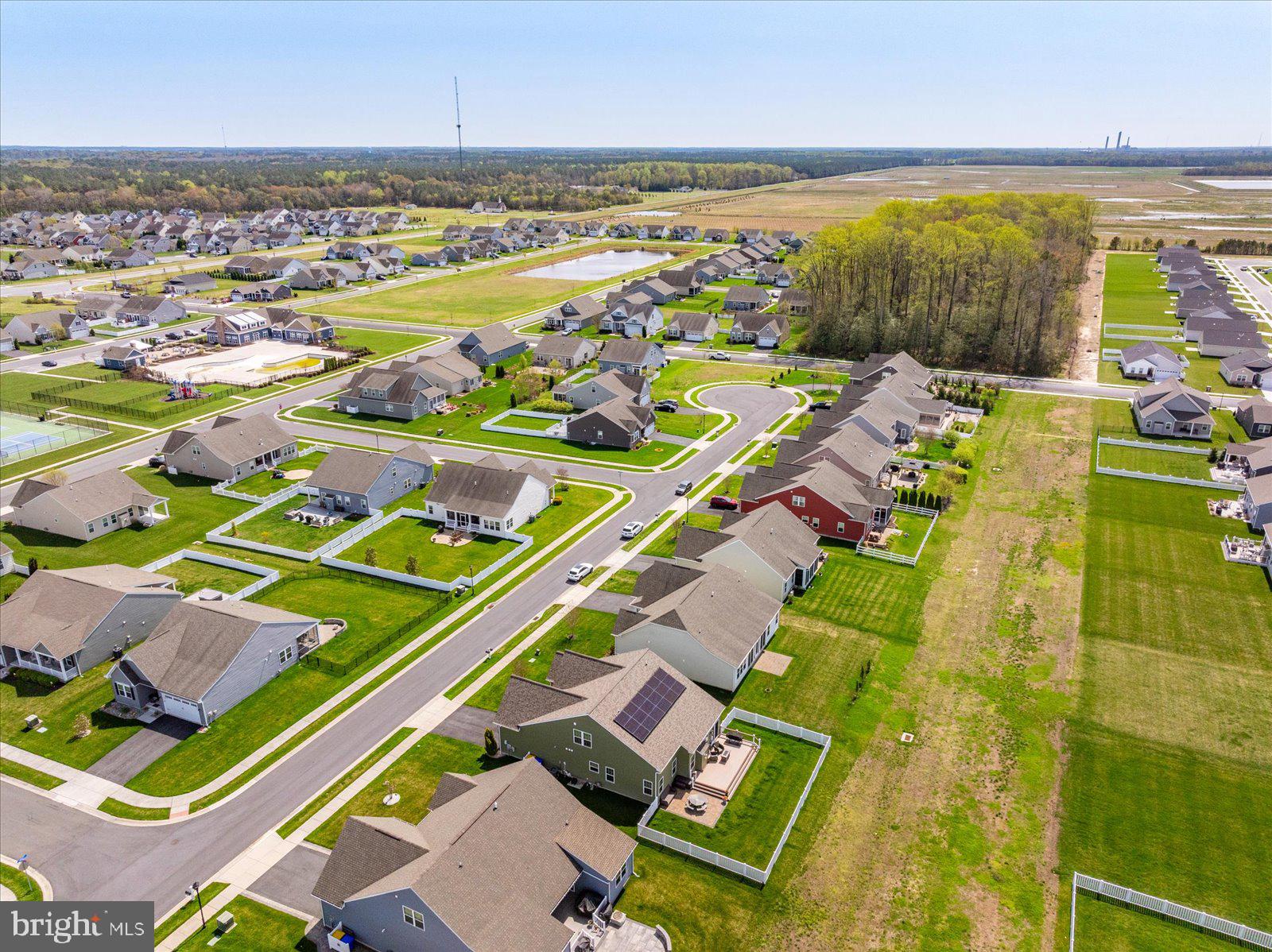 PELICAN POINT - Residential