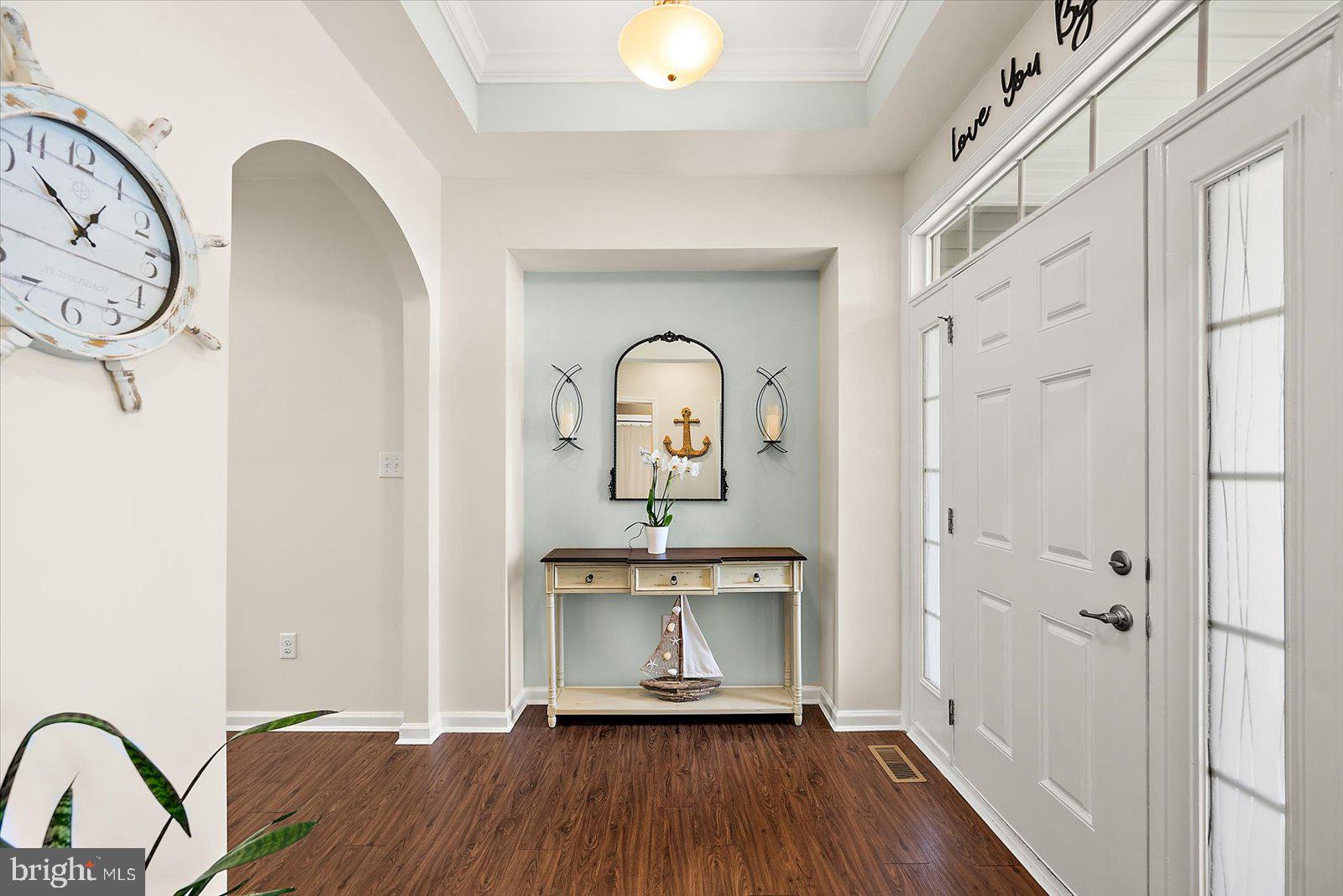 PELICAN POINT - Residential