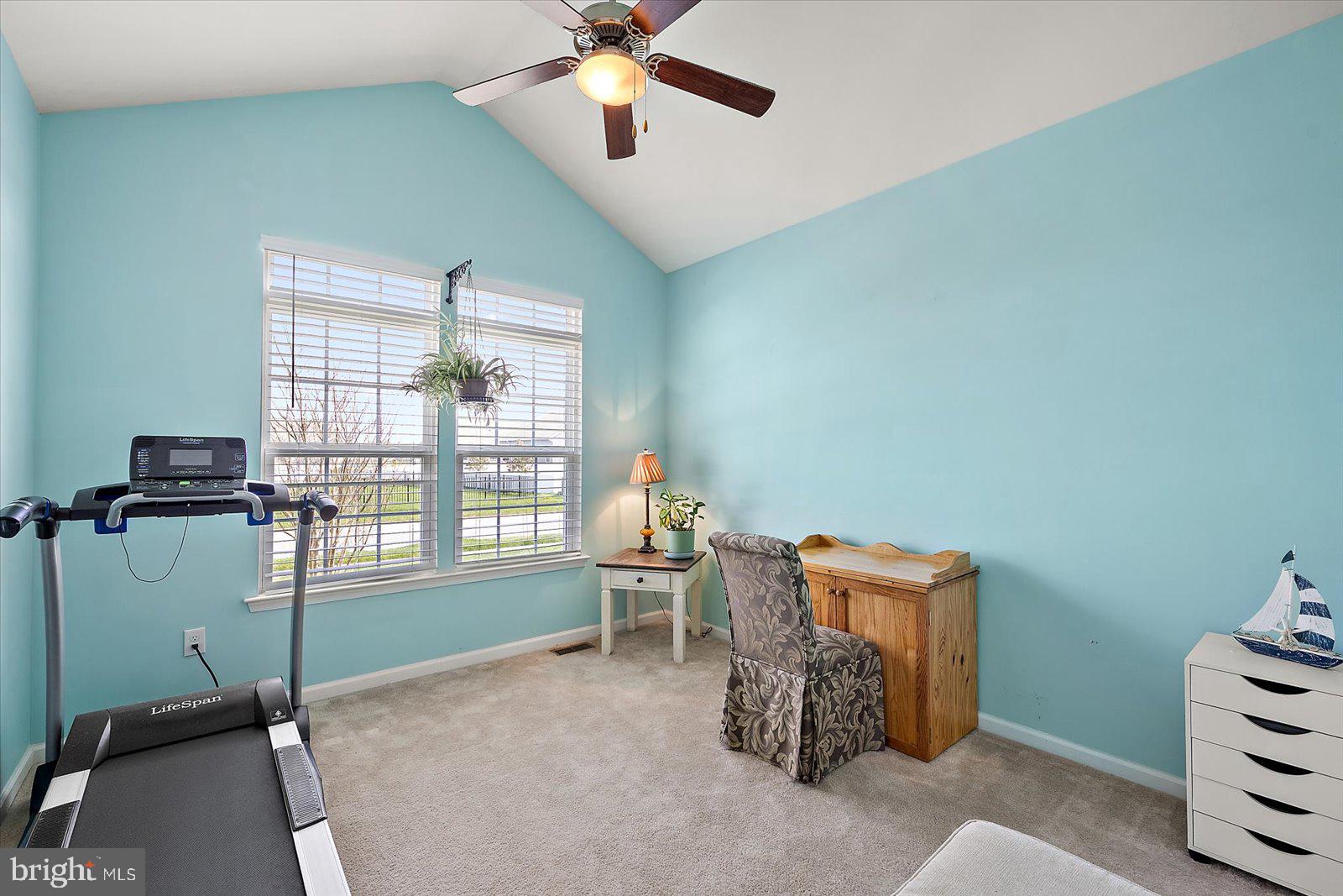 PELICAN POINT - Residential