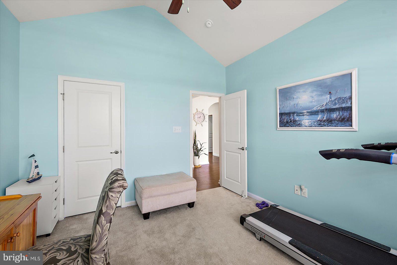 PELICAN POINT - Residential