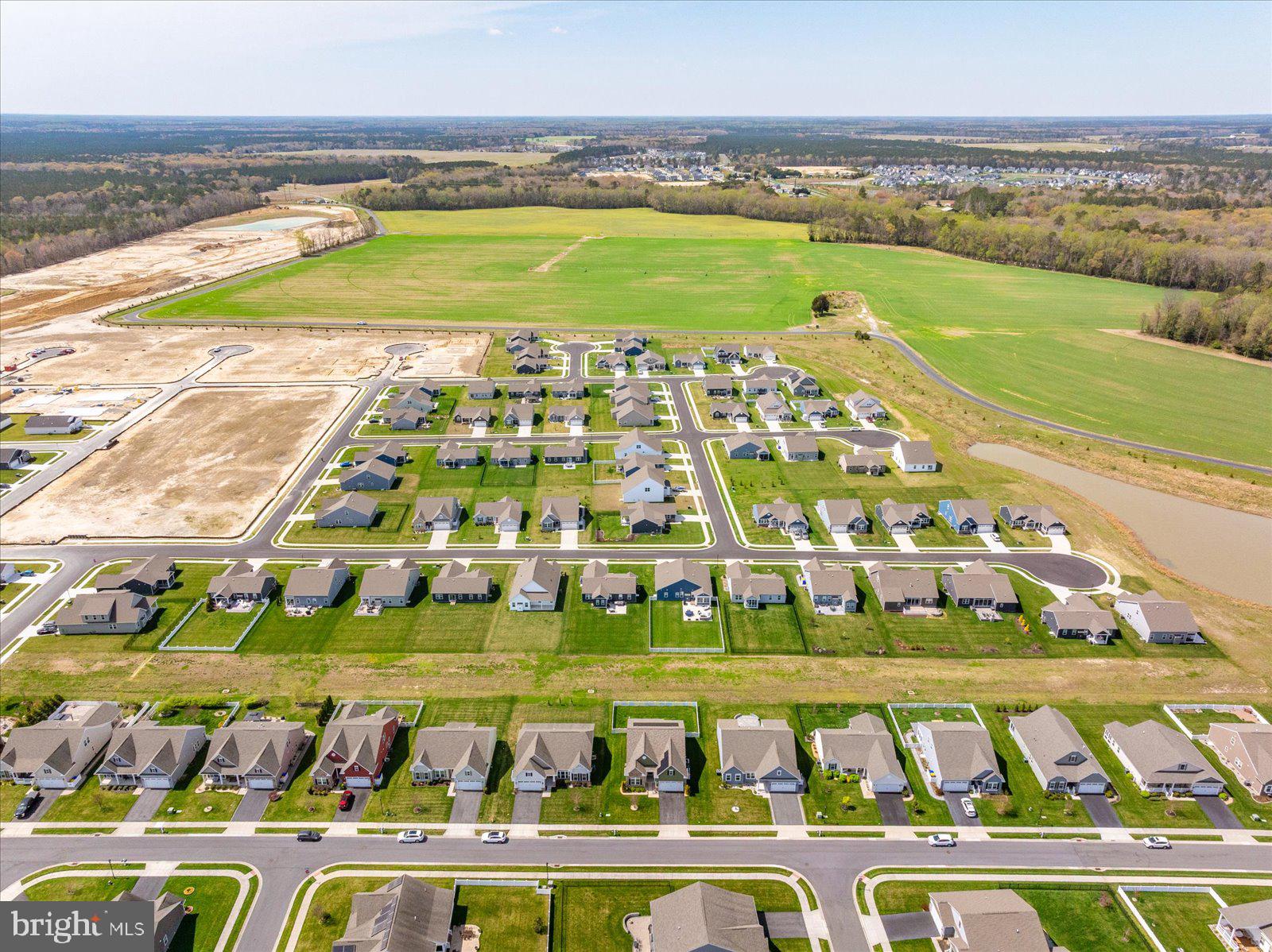 PELICAN POINT - Residential