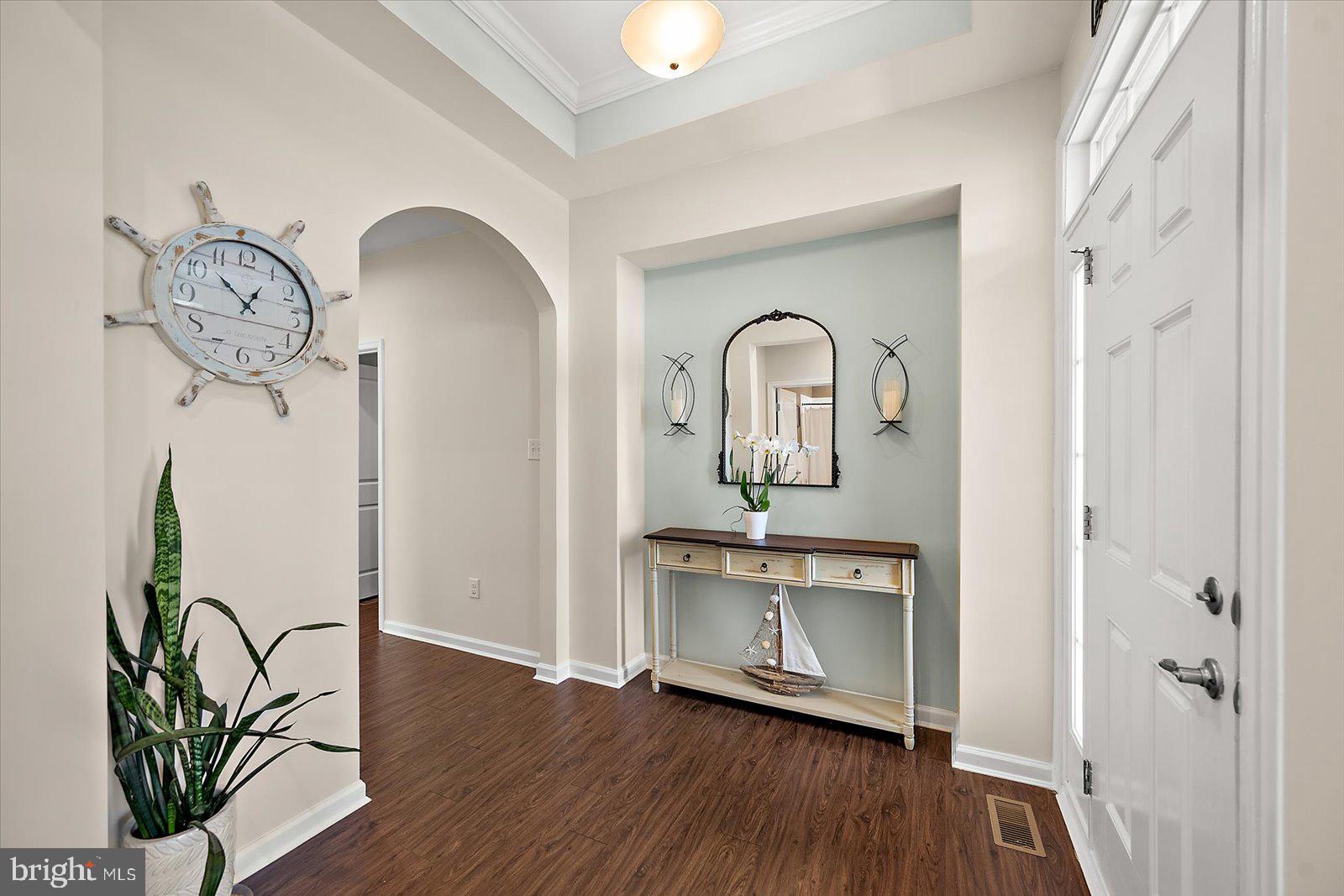 PELICAN POINT - Residential