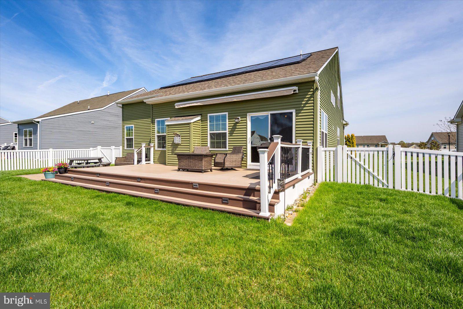 PELICAN POINT - Residential