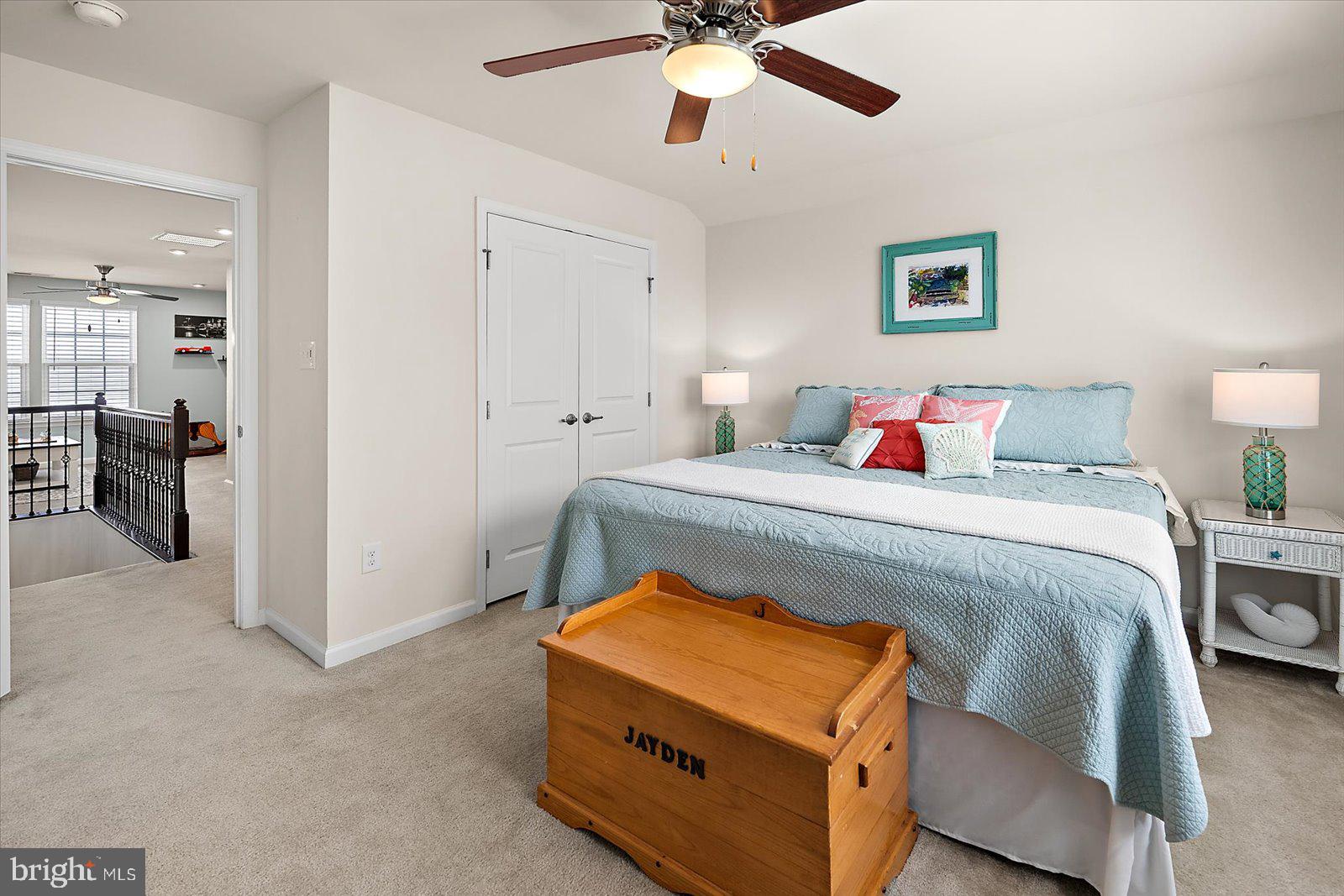 PELICAN POINT - Residential