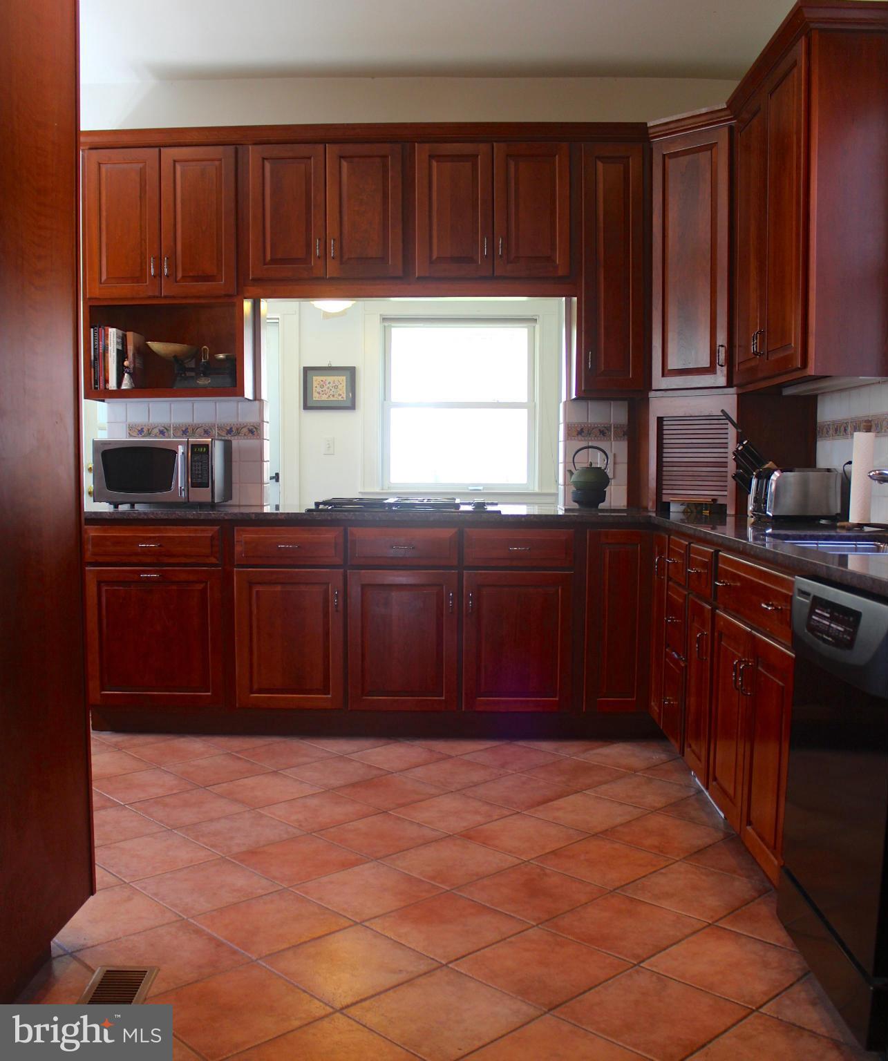 ROLAND PARK - Residential