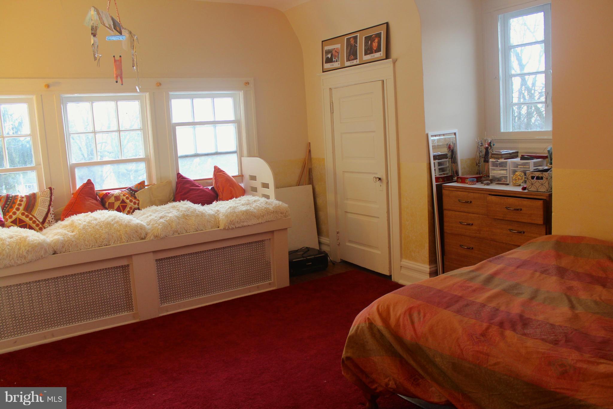 ROLAND PARK - Residential