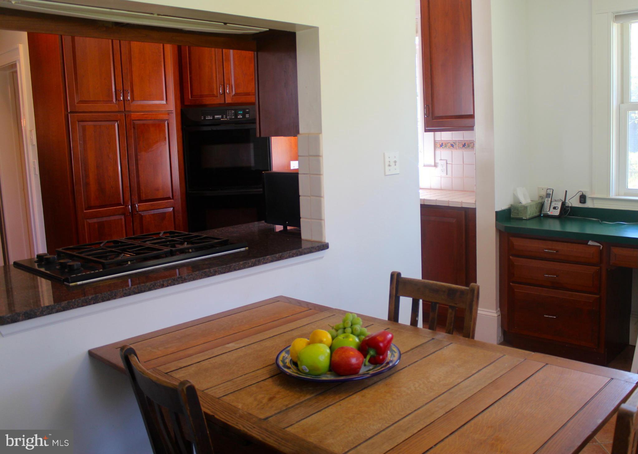 ROLAND PARK - Residential