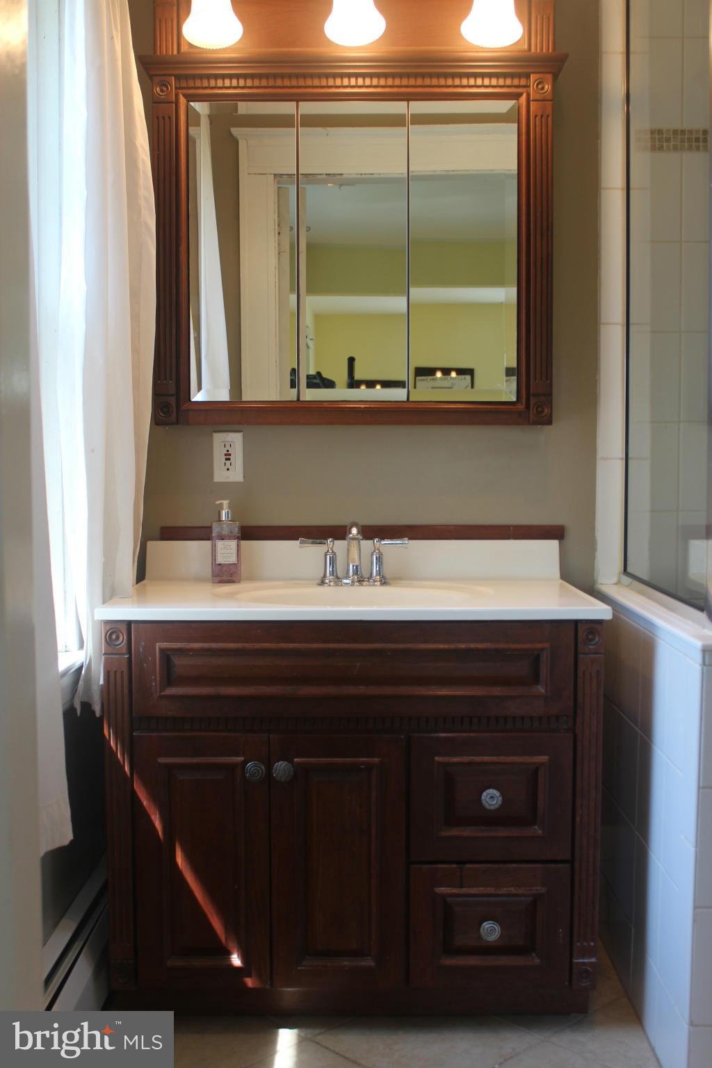 ROLAND PARK - Residential