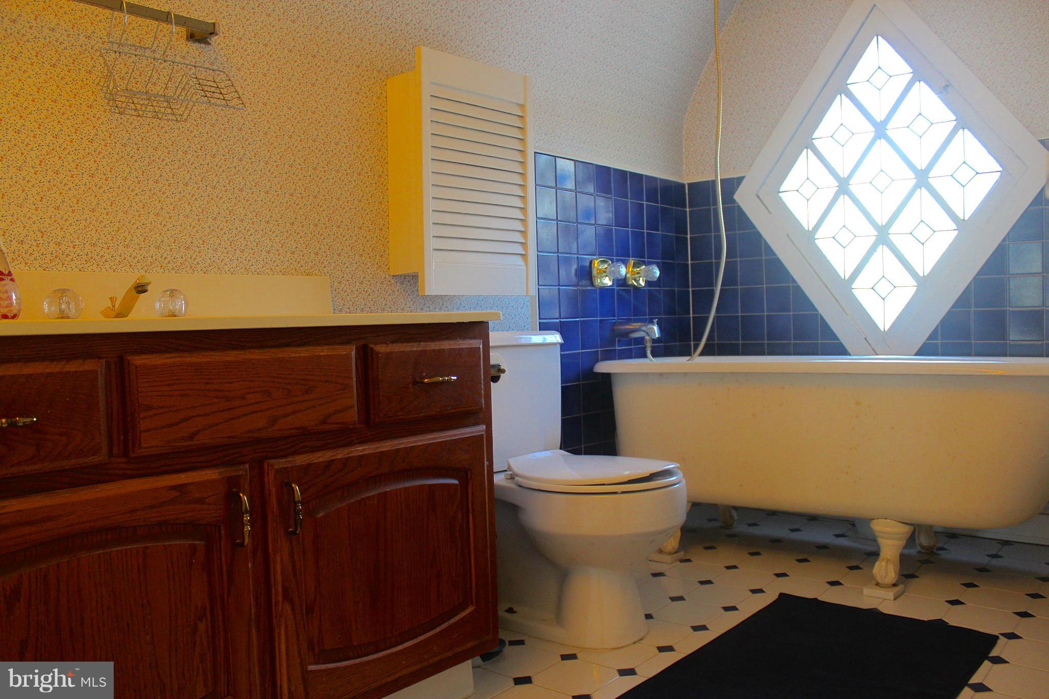 ROLAND PARK - Residential