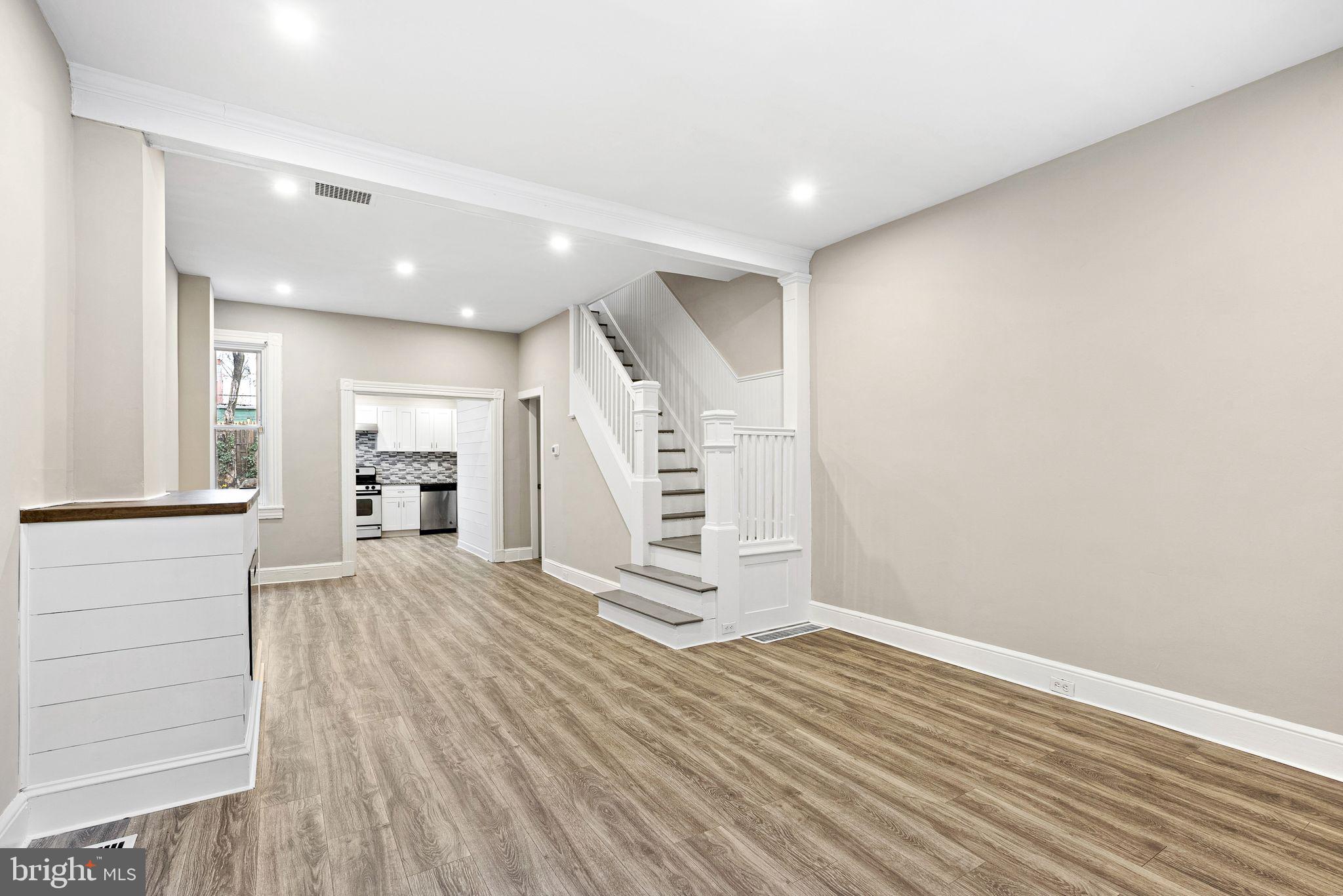 LANCASTER - Residential