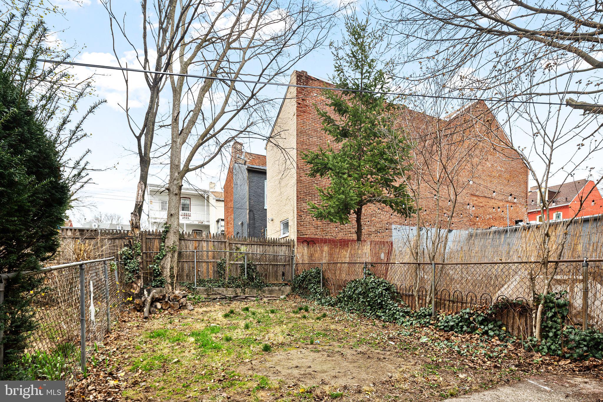 LANCASTER - Residential