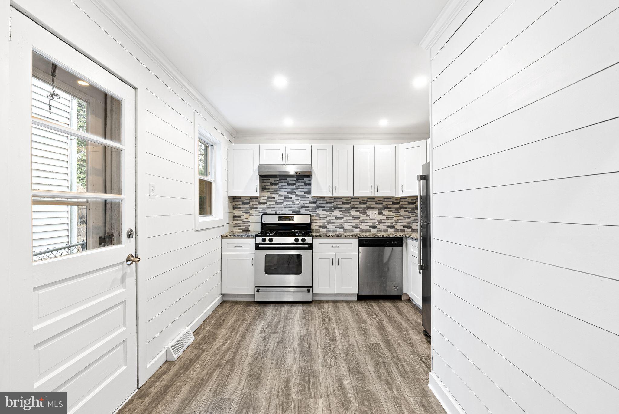 LANCASTER - Residential