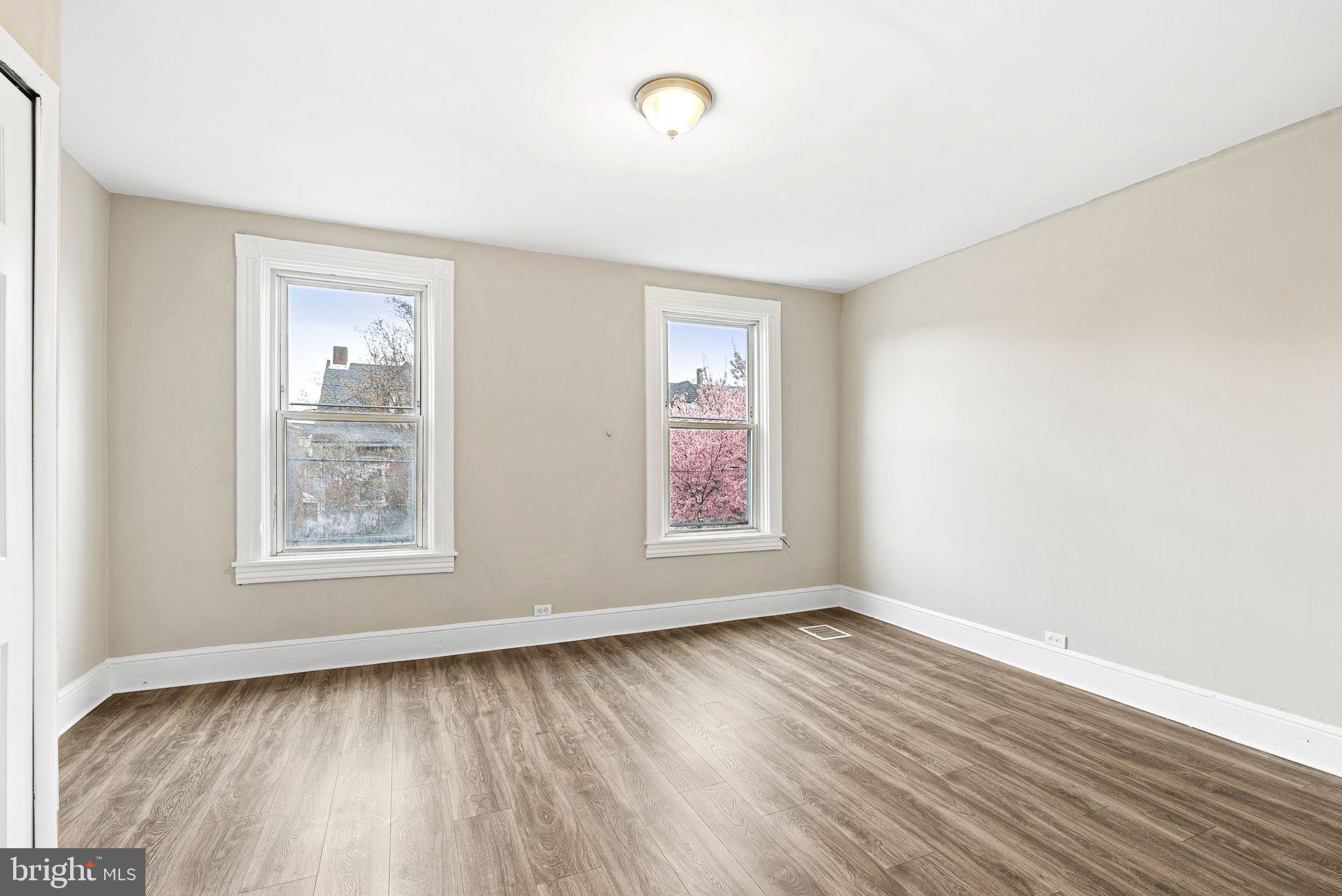 LANCASTER - Residential