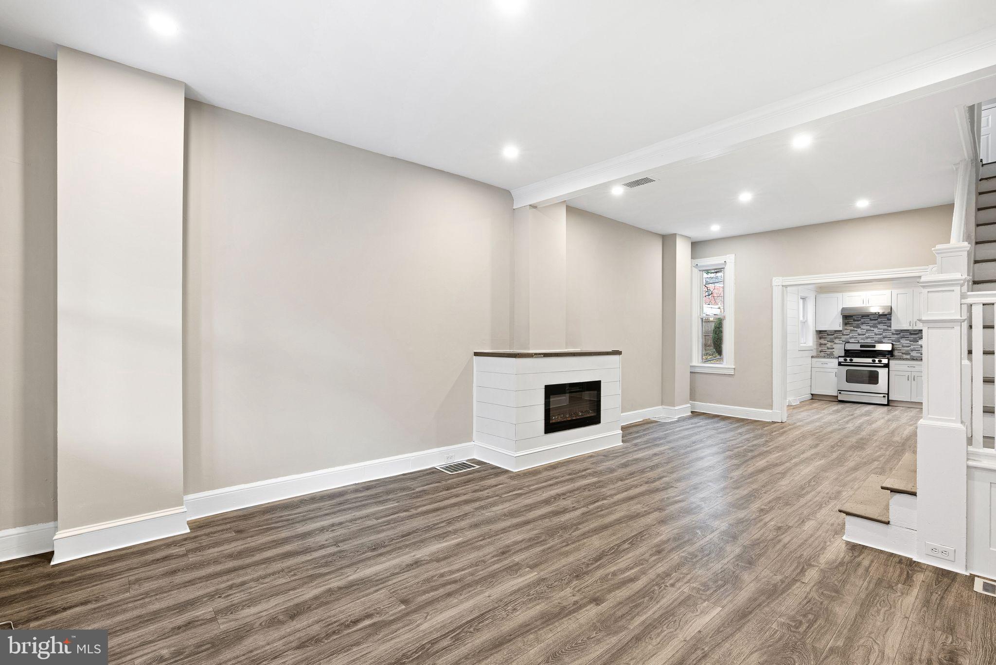 LANCASTER - Residential