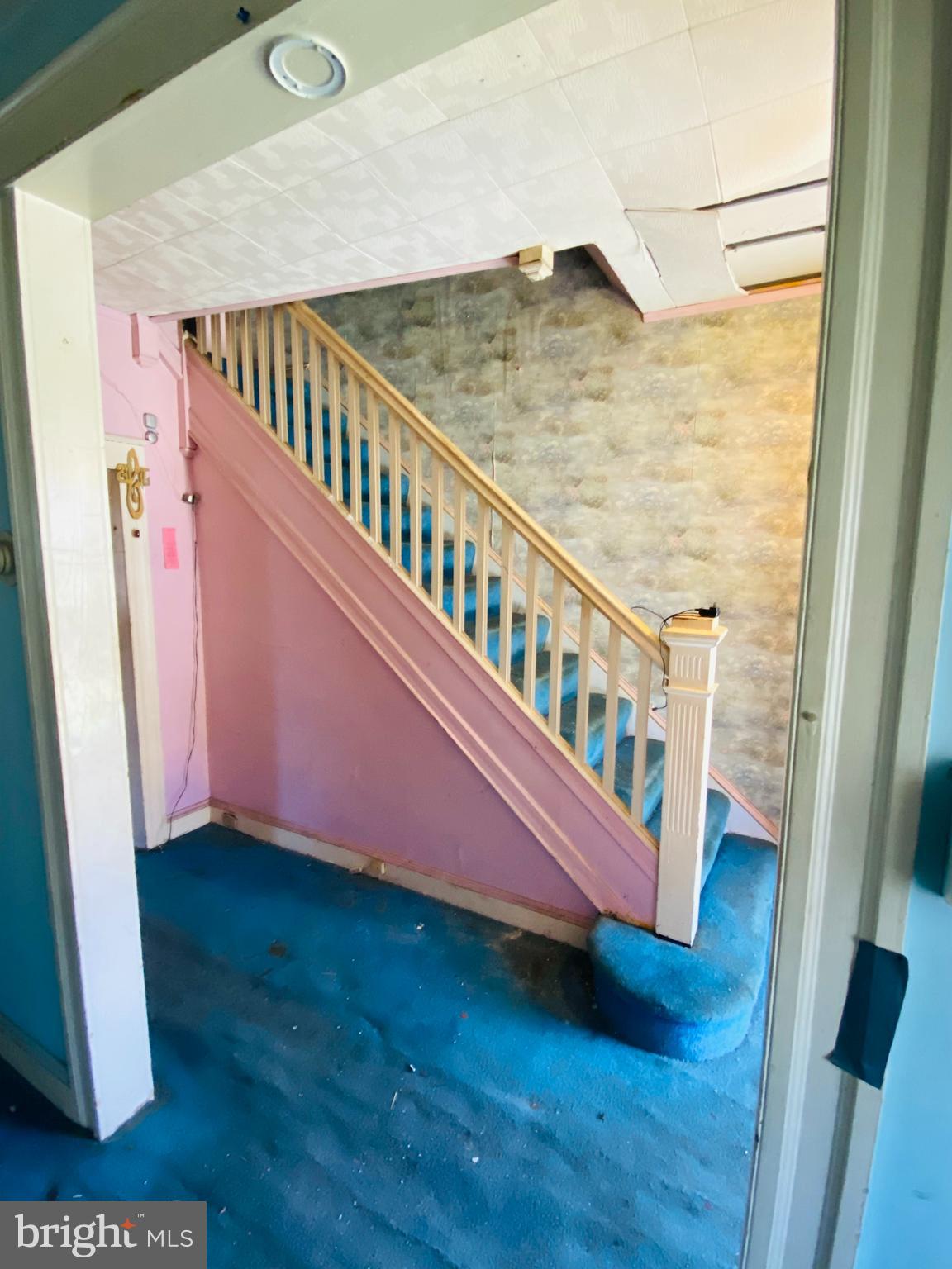 EDGEWOOD - Residential