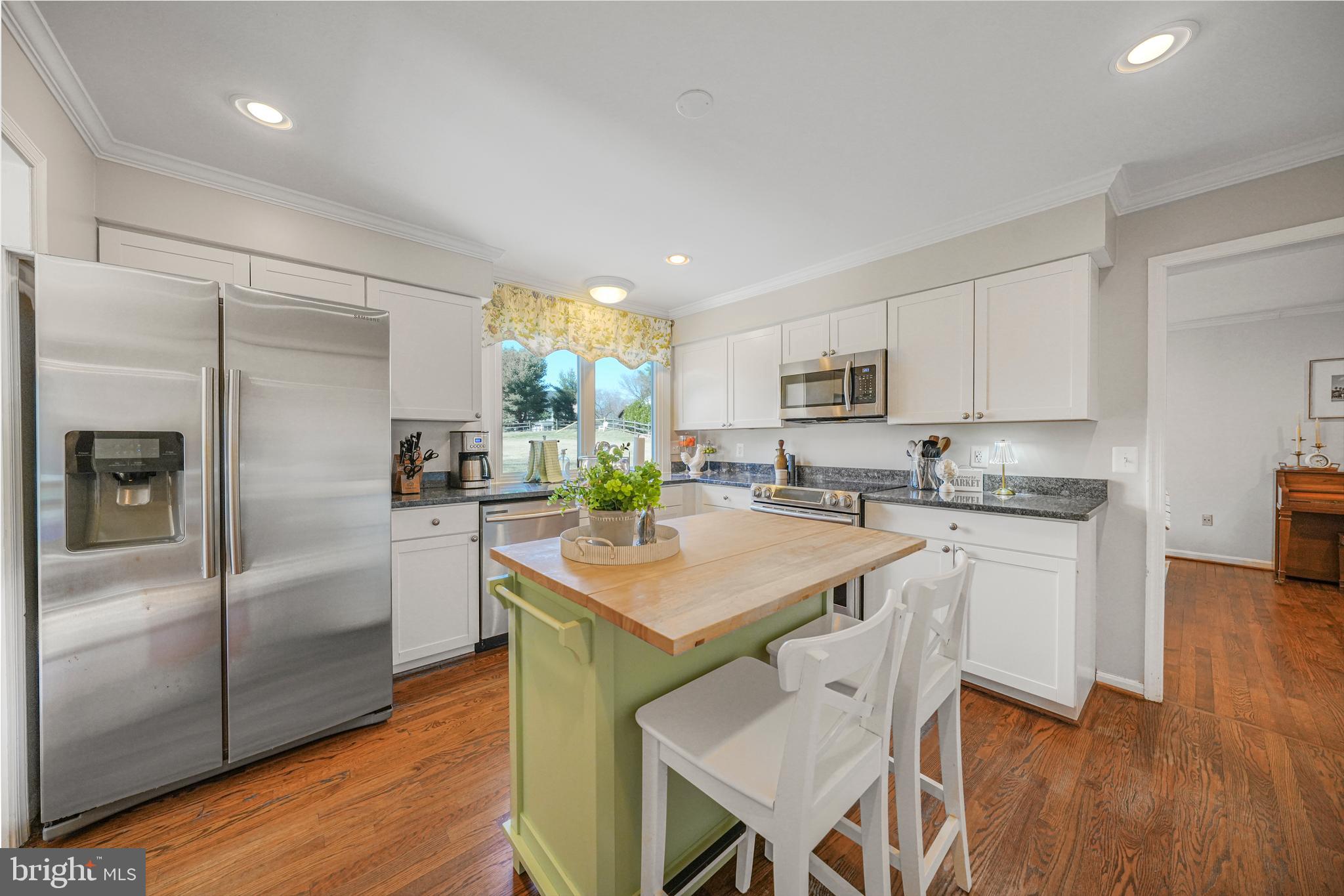 LOCKMEADE - Residential