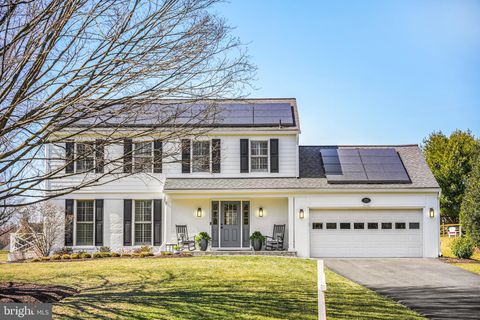 10734 WYNKOOP DRIVE GREAT FALLS VA 22066