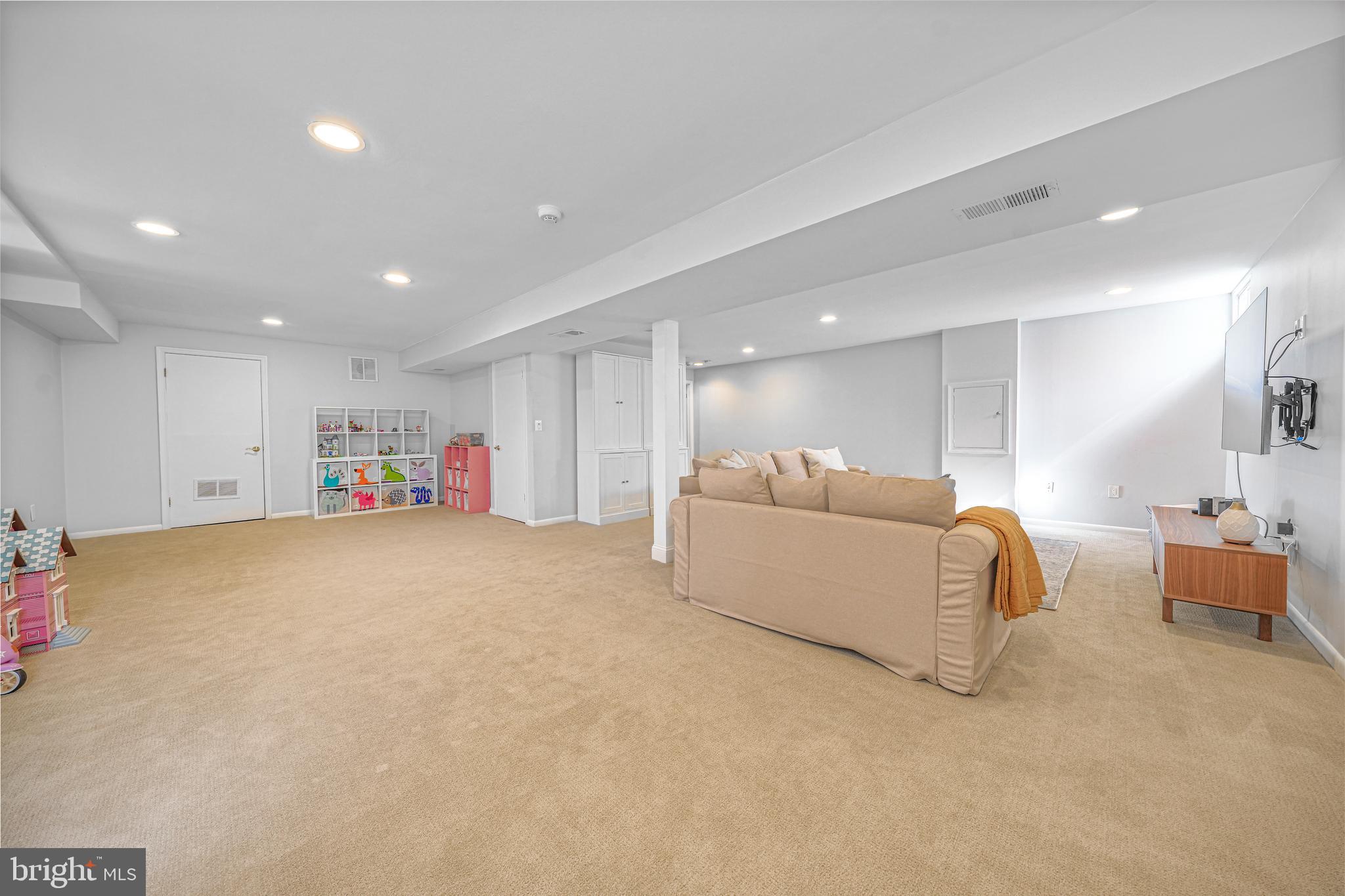 LOCKMEADE - Residential