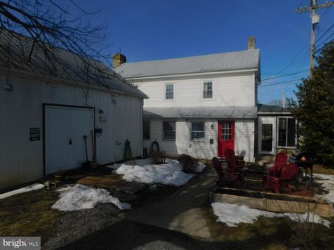 Photo of 105 E Main Street, WARDENSVILLE, WV 26851 (MLS # WVHD2003374)